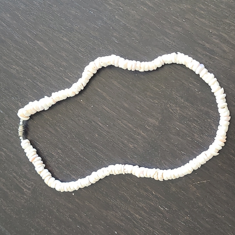 7/29 PUKA SHELL NECKLACE